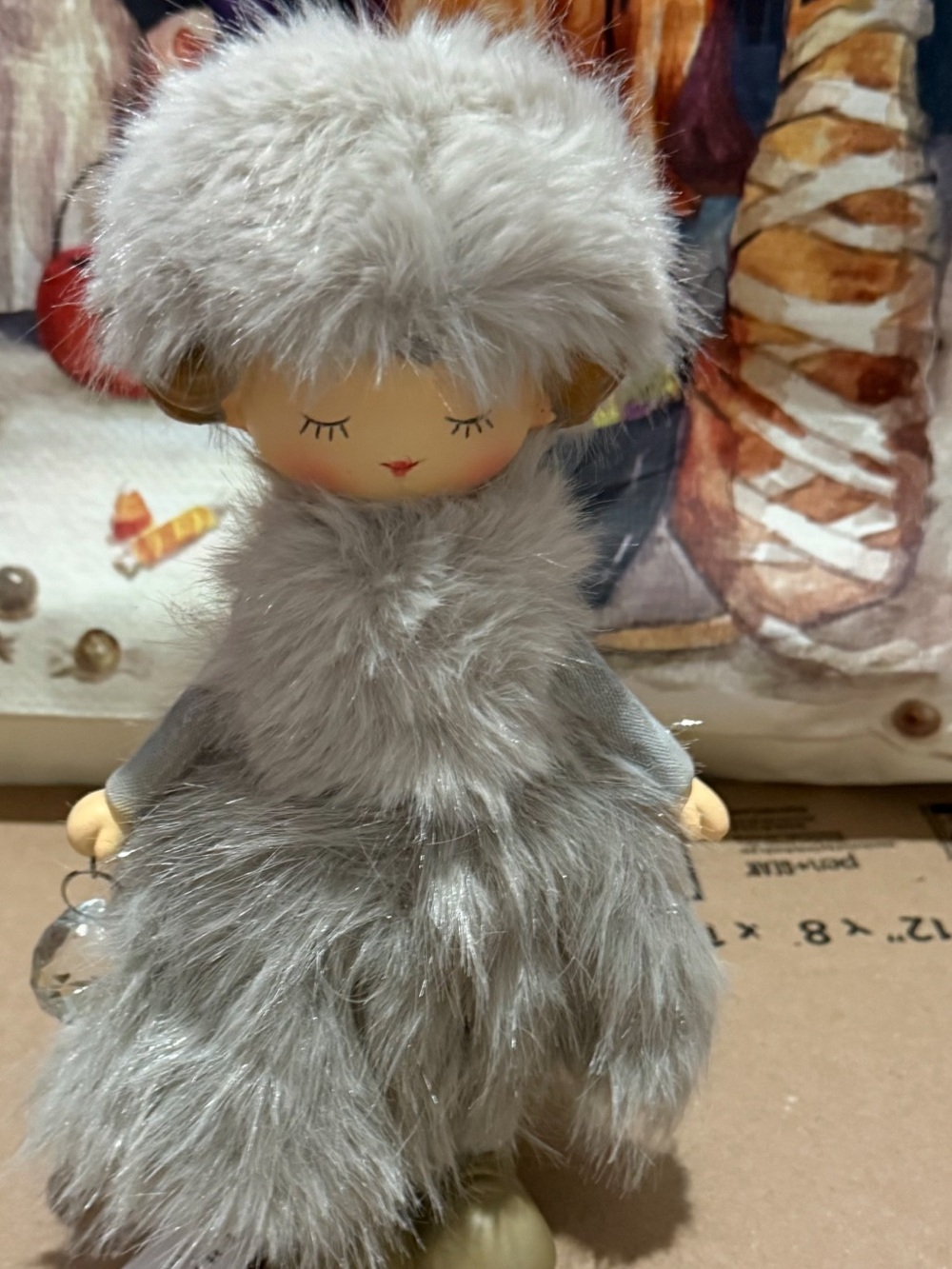Bella luxx Christmas angel holding a crystal